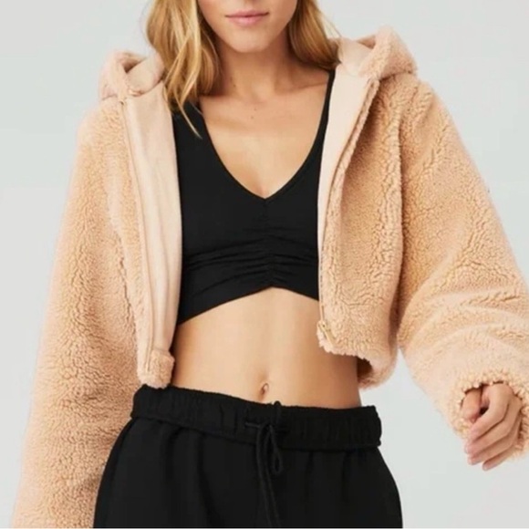 ALO Yoga Jackets & Blazers - ALO Yoga Cream Teddy Jacket - M